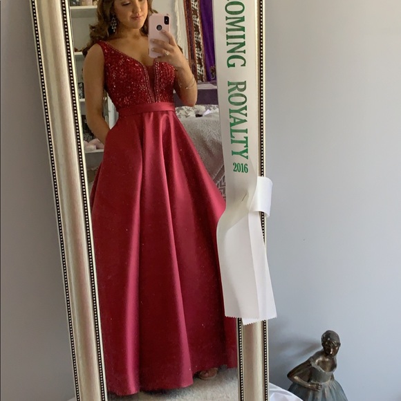 Jovani Dresses & Skirts - Jovani prom dress